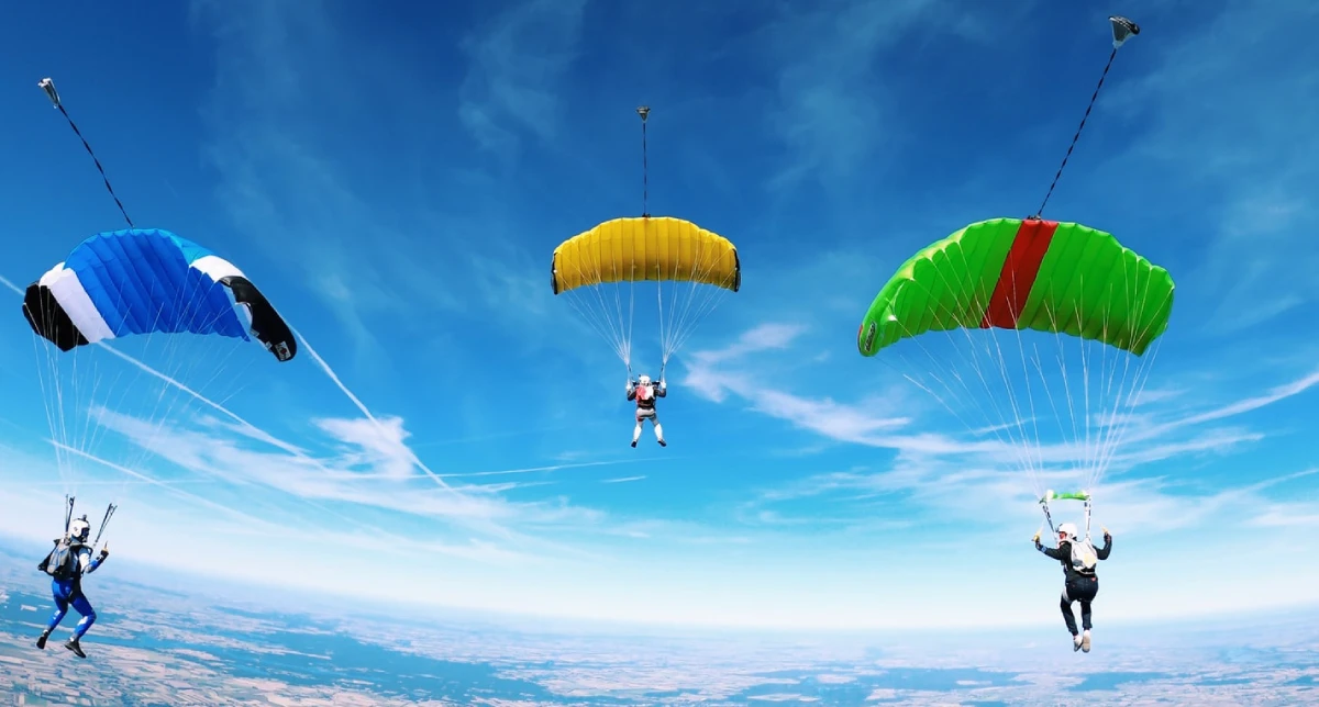 Прыжки с парашютом в Алматы