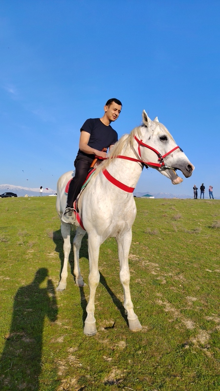 Иззат
